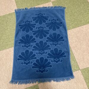 Vintage FIELDCREST Blue Sculpted Seashell Fringed Hand Towel 100% Cotton USA